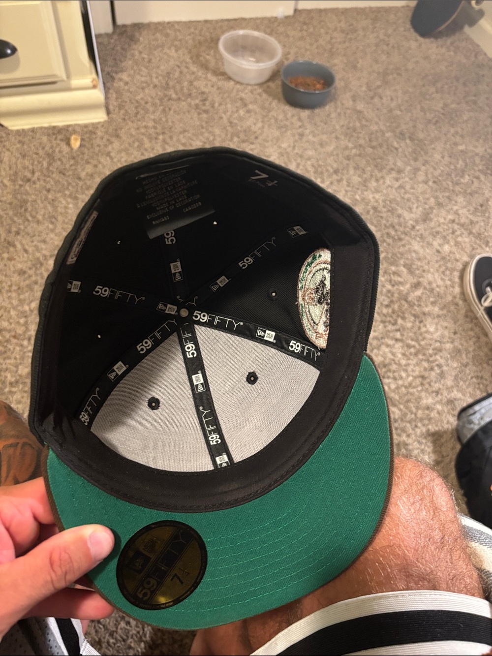 Hat (Men's Accessory) - Picture 2 of 4